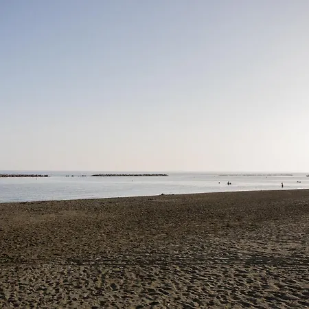 Mayra Seafront Luxury Apartamento