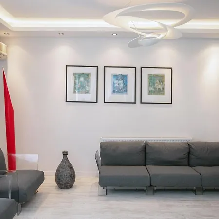 Mayra Seafront Luxury Apartment Limassol