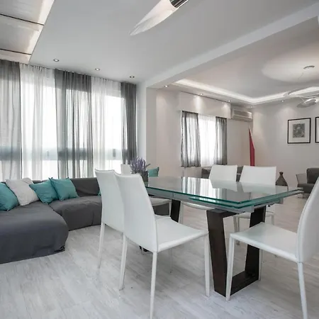 Mayra Seafront Luxury Daire *