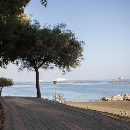 Mayra Seafront Luxury Apartment