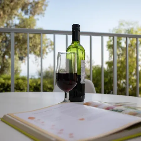 Daire Mayra Seafront Luxury *