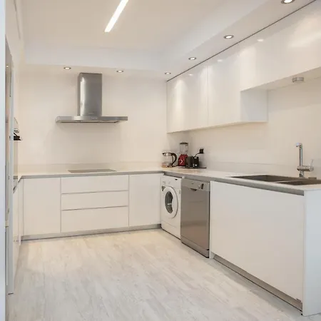 Mayra Seafront Luxury Daire Limasol