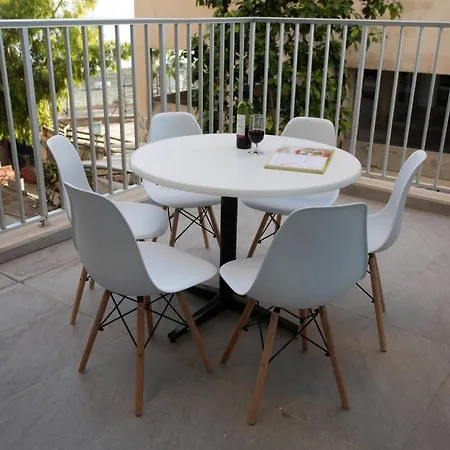 Mayra Seafront Luxury *