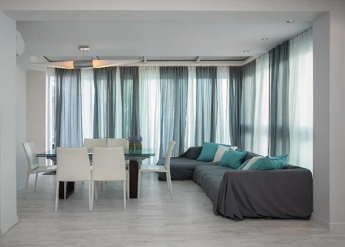 Mayra Seafront Luxury * Limassol